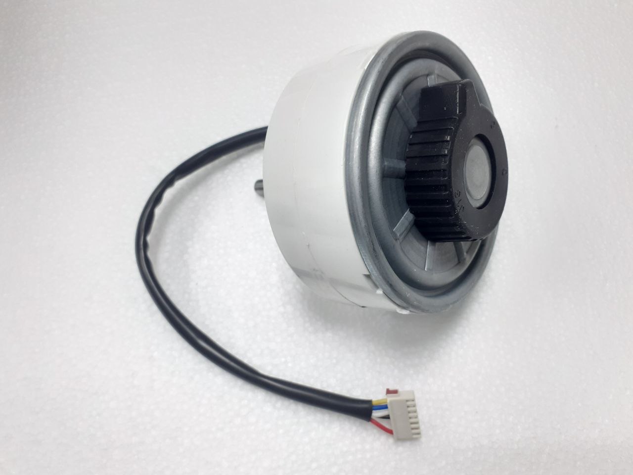 картинка Мотор крыльчатки кондиционера в Сервисном центре «Близнецов»